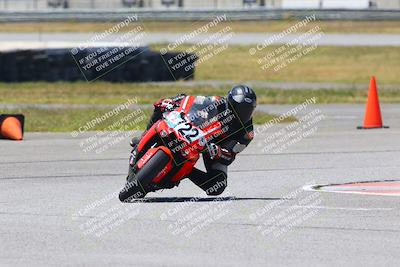 media/Apr-23-2022-Fastrack Riders (Sat) [[cb2d6ae73d]]/LEVEL 4/1PM TURN 6 OUTSIDE/